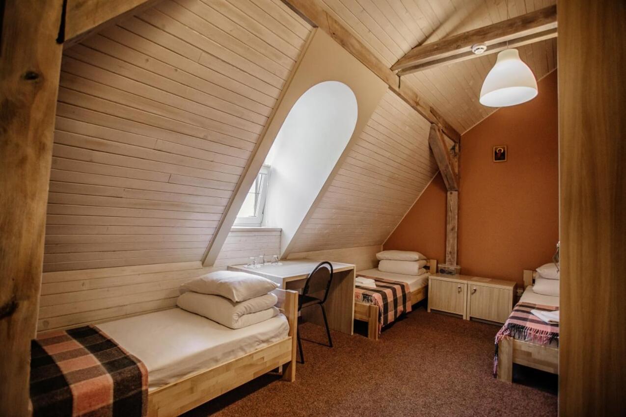 Guest House "Arkhistratyg" Lwów Zewnętrze zdjęcie