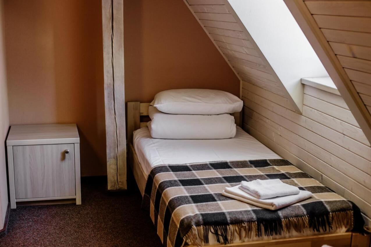 Guest House "Arkhistratyg" Lwów Zewnętrze zdjęcie