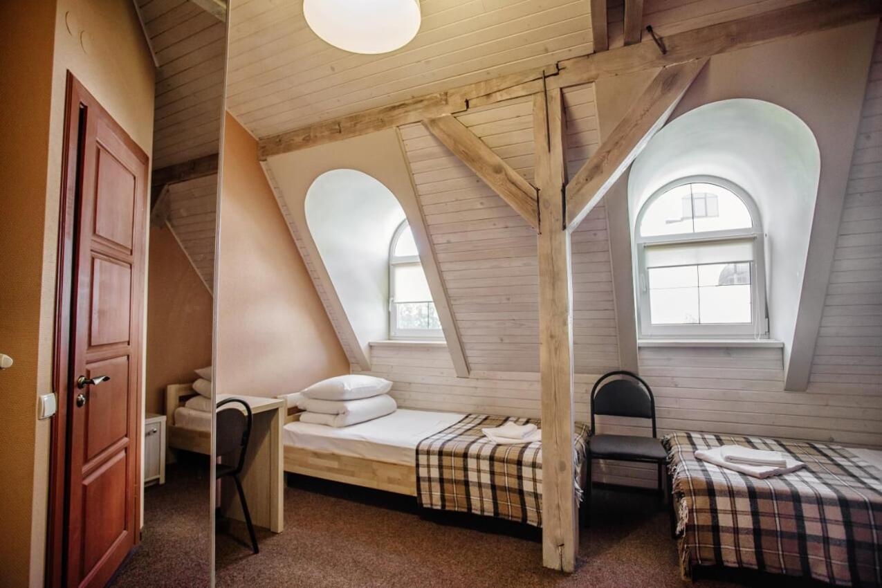 Guest House "Arkhistratyg" Lwów Zewnętrze zdjęcie