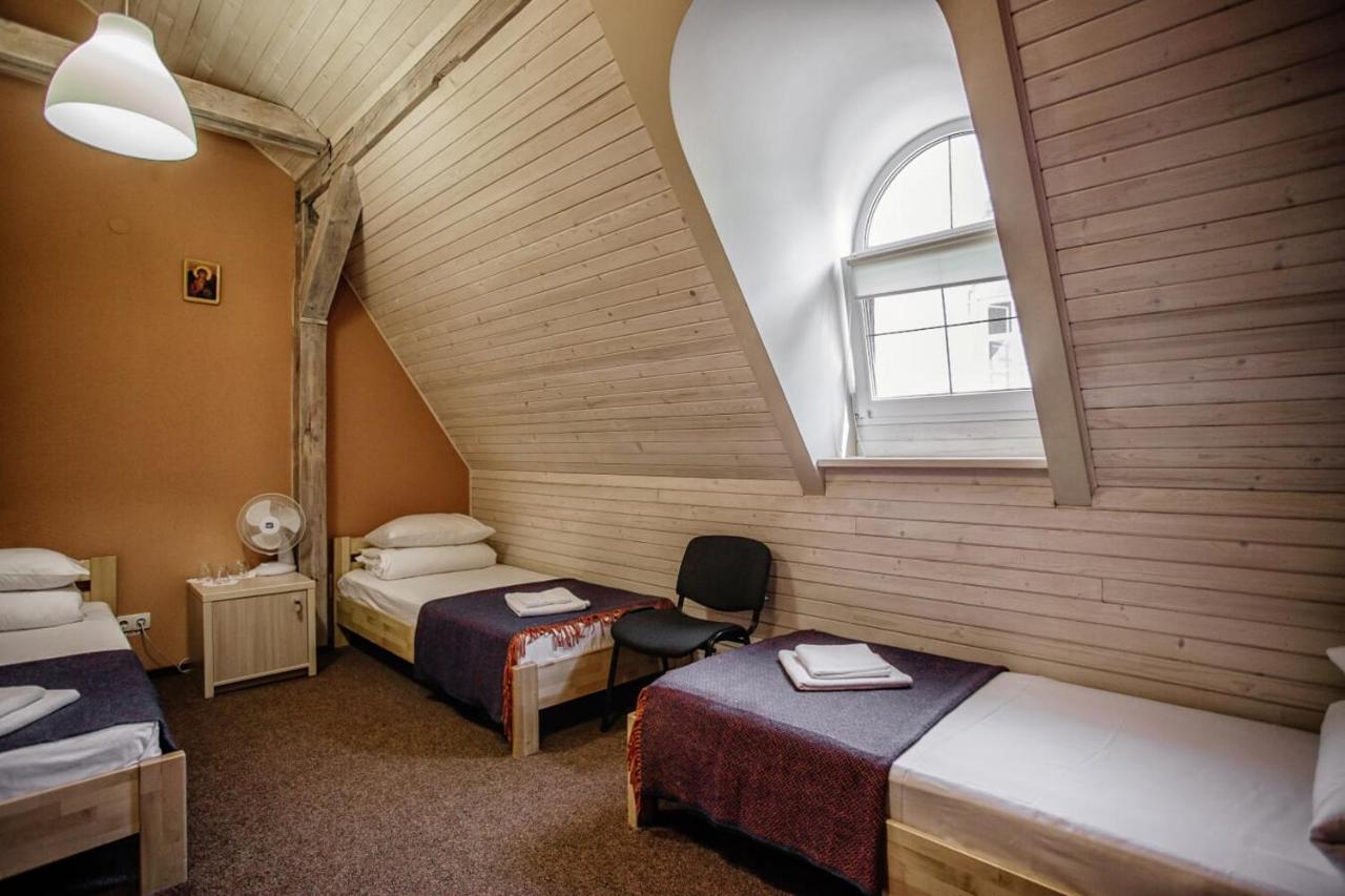 Guest House "Arkhistratyg" Lwów Zewnętrze zdjęcie