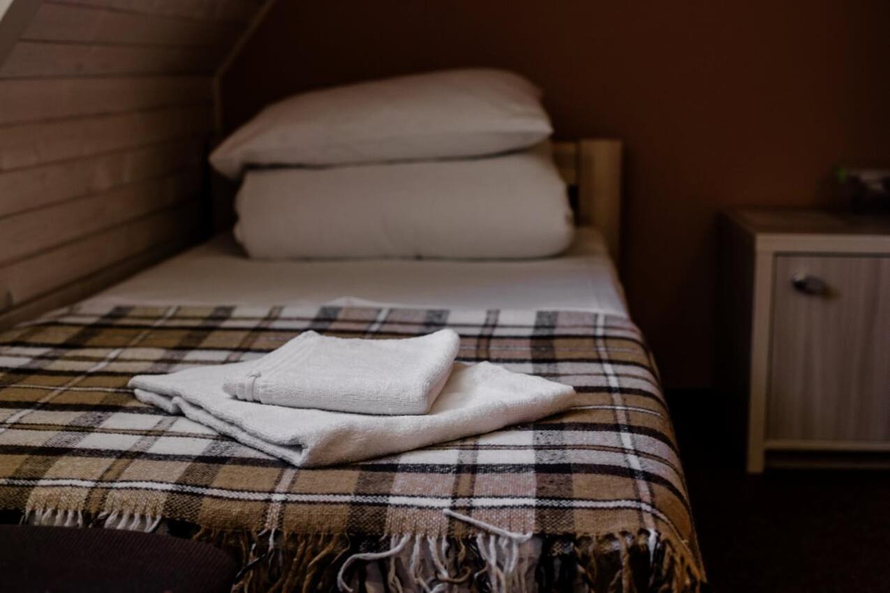 Guest House "Arkhistratyg" Lwów Zewnętrze zdjęcie