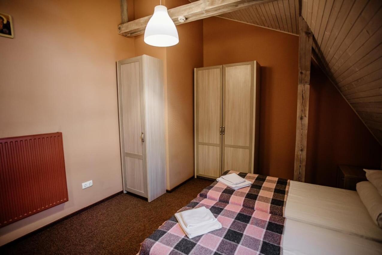 Guest House "Arkhistratyg" Lwów Zewnętrze zdjęcie