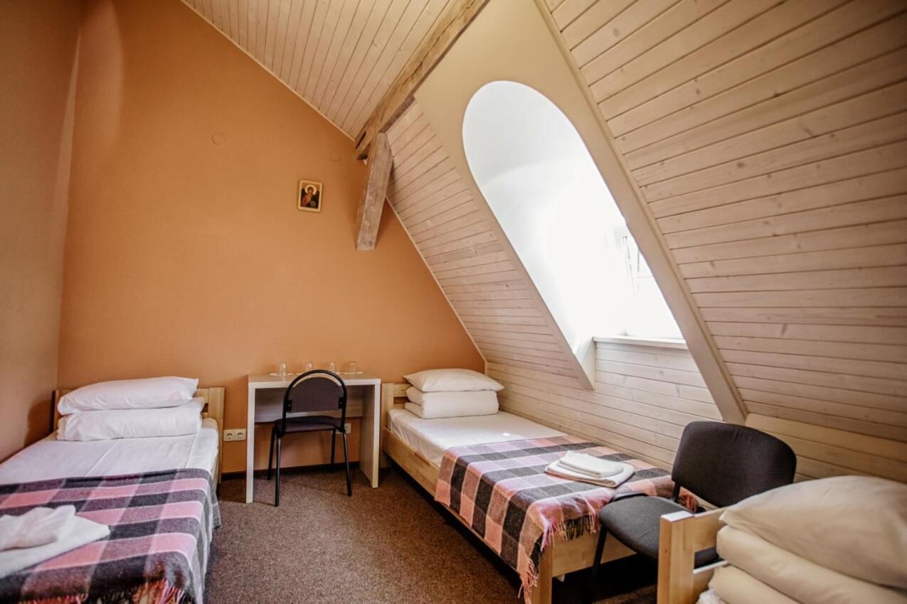 Guest House "Arkhistratyg" Lwów Zewnętrze zdjęcie