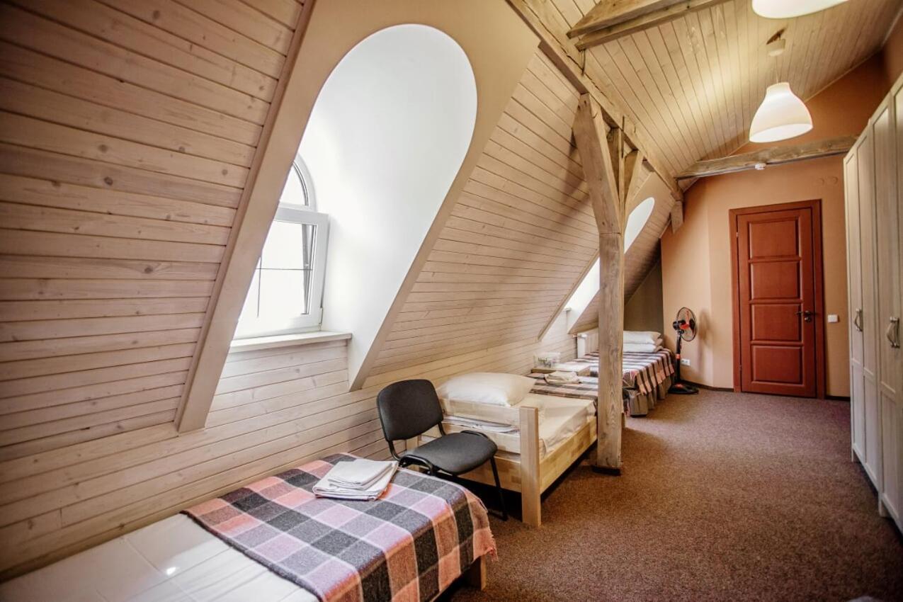 Guest House "Arkhistratyg" Lwów Zewnętrze zdjęcie