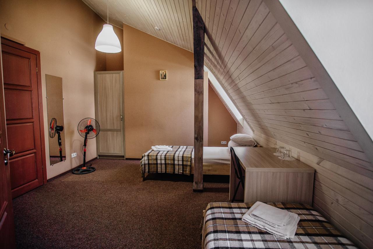 Guest House "Arkhistratyg" Lwów Zewnętrze zdjęcie