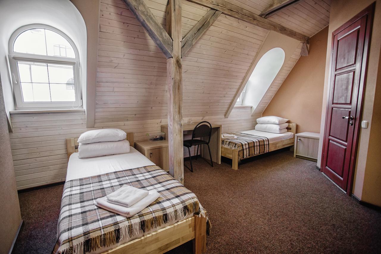 Guest House "Arkhistratyg" Lwów Zewnętrze zdjęcie