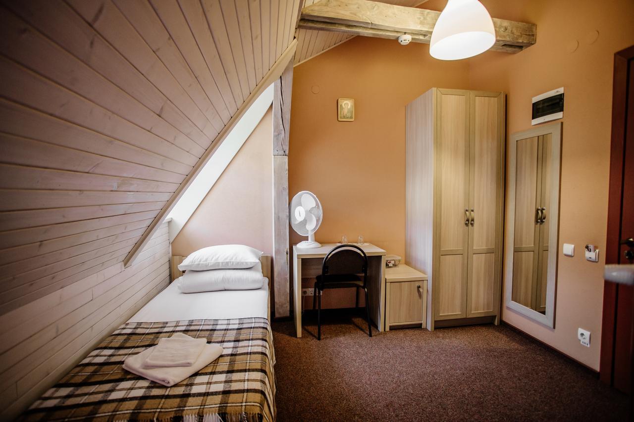 Guest House "Arkhistratyg" Lwów Zewnętrze zdjęcie