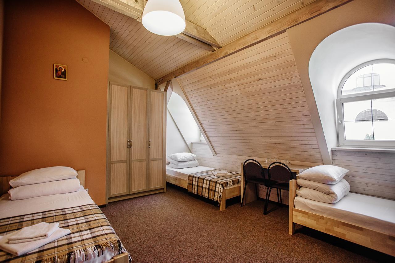 Guest House "Arkhistratyg" Lwów Zewnętrze zdjęcie