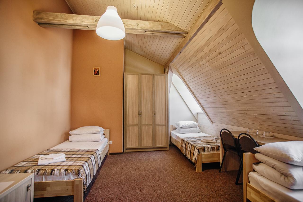 Guest House "Arkhistratyg" Lwów Zewnętrze zdjęcie