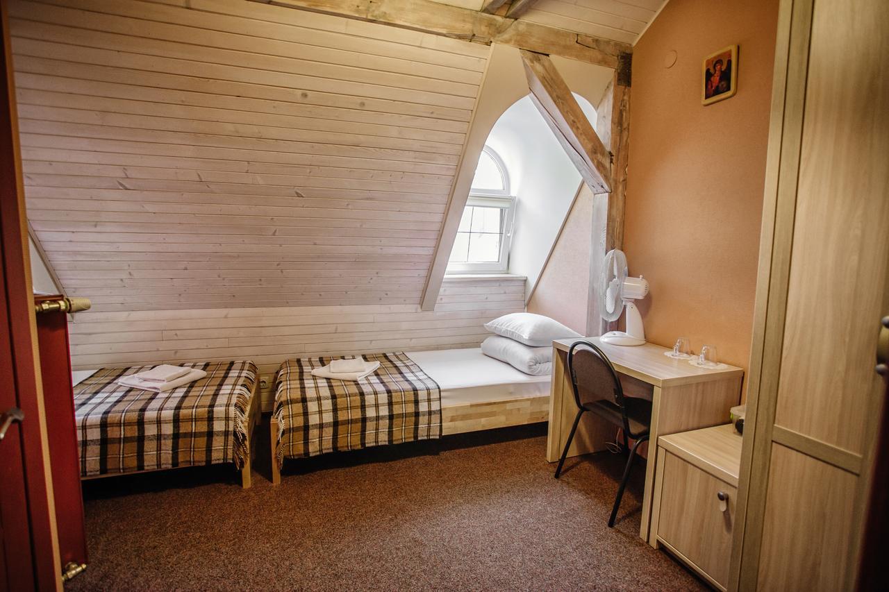 Guest House "Arkhistratyg" Lwów Zewnętrze zdjęcie